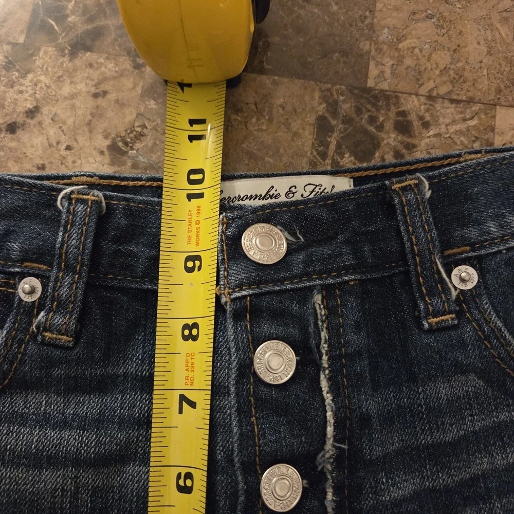 Abercrombie Fitch Jean Festival Shorts‎ sz 0/25 Distressed dark wash high rise